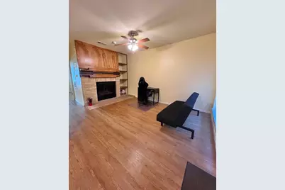 908 Poplar Street #207, Austin, TX 78705 - Photo 4