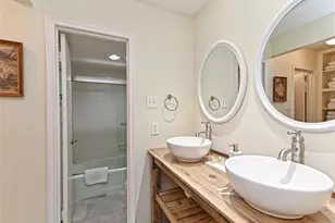 199 World of Tennis Sq, Lakeway, TX 78738 - Photo 16