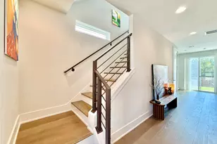 7915 Floracita Ln, Austin, TX 78735 - Photo 8
