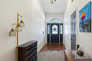1001 Travis St, Lockhart, TX 78644 - Photo 4