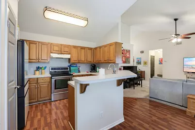 1001 Travis Street, Lockhart, TX 78644 - Photo 8