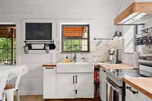 320 Pecan 3, Florence, TX 76527 - Photo 4