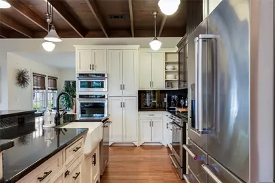 4705 Fairview Drive, Austin, TX 78731 - Photo 12