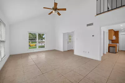1202 Knollpark Circle, Austin, TX 78758 - Photo 4