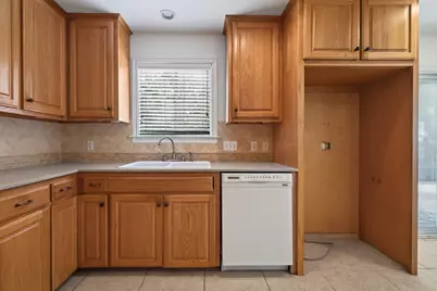 1202 Knollpark Circle, Austin, TX 78758 - Photo 10