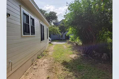 1405 Waller Street, Austin, TX 78702 - Photo 16