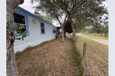 1001 Merinel Lane, Rockport, TX 78382 - Photo 6