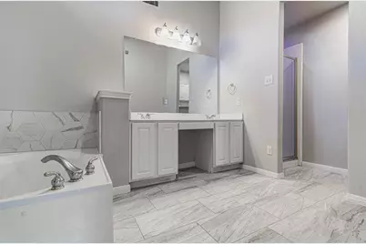 7012 Thistle Hill Way, Austin, TX 78754 - Photo 16