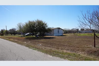 7113 Maverick Court, Buda, TX 78610 - Photo 18