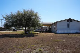 7113 Maverick Ct, Buda, TX 78610 - Photo 12