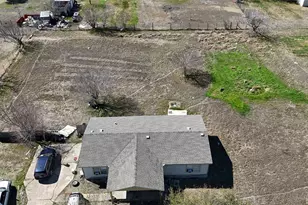 7113 Maverick Ct, Buda, TX 78610 - Photo 4