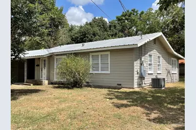 606 Marshall Street, Rockdale, TX 76567 - Photo 2