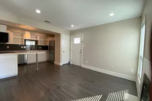 935 La Posada Dr, Austin, TX 78752 - Photo 1