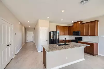 216 Deer Crest Drive, New Braunfels, TX 78130 - Photo 10