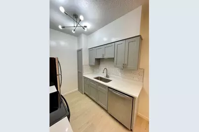 203 E 31 Street #101, Austin, TX 78705 - Photo 10