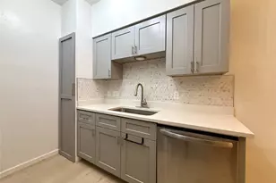 203 E 31st St, Austin, TX 78705 - Photo 10