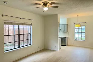 203 E 31st St, Austin, TX 78705 - Photo 4