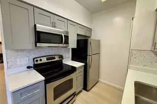 203 E 31st St, Austin, TX 78705 - Photo 8