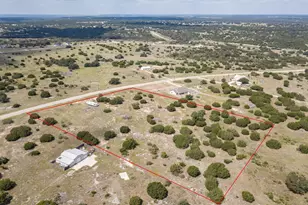 584 Saddle Ridge Dr, Bertram, TX 78605 - Photo 12