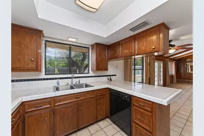 1702 Lone Oak Drive, Leander, TX 78641 - Photo 10