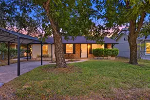 3206 Goodwin Ave, Austin, TX 78702 - Photo 2
