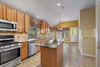 6814 Thistle Hill Way, Austin, TX 78754 - Photo 14