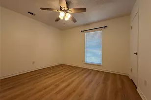 503 E Central Dr, Georgetown, TX 78628 - Photo 8