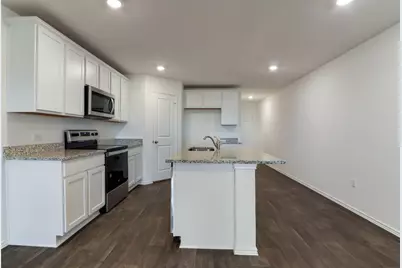 18512-A High Flyer Way, Manor, TX 78653 - Photo 10