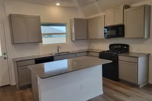 623 Waterway Ave, Hutto, TX 78634 - Photo 16