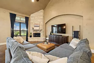 201 Eagle Valley Ln, Liberty Hill, TX 78642 - Photo 8