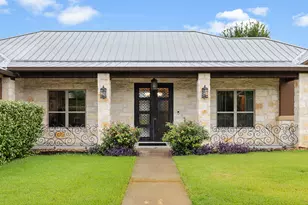 201 Eagle Valley Ln, Liberty Hill, TX 78642 - Photo 2