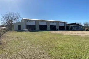 1516 Old Luling Rd, Lockhart, TX 78644 - Photo 1