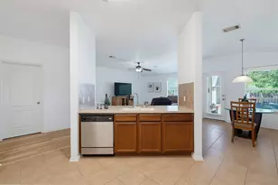315 Floating Leaf Dr, Hutto, TX 78634 - Photo 16
