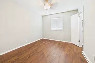 2401 Manor Rd, Austin, TX 78722 - Photo 4