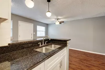 2401 Manor Road #127, Austin, TX 78722 - Photo 4