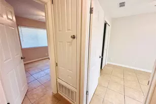 4748 Suburban Dr, Austin, TX 78745 - Photo 8