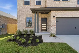 351 Begonia St, Buda, TX 78610 - Photo 4