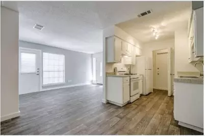 5009 Copperbend Boulevard #B, Austin, TX 78744 - Photo 2