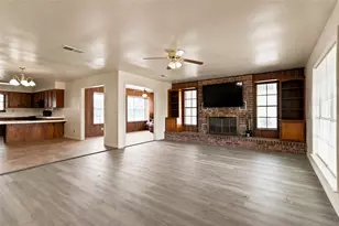 1871 Bridle Path Rd, Luling, TX 78648 - Photo 8