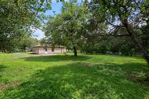 1500 Clyde St, San Marcos, TX 78666 - Photo 38