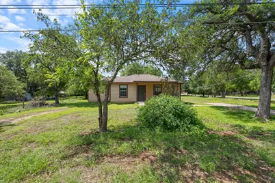 1500 Clyde Street, San Marcos, TX 78666 - Photo 2
