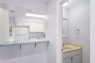 401 W Elizabeth St, Austin, TX 78704 - Photo 12