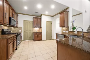 8608 Alophia Dr, Austin, TX 78739 - Photo 8