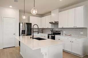 7805 House Finch Dr, Austin, TX 78744 - Photo 1
