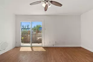 300 E Croslin St, Austin, TX 78752 - Photo 6