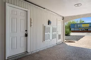 300 E Croslin St, Austin, TX 78752 - Photo 24