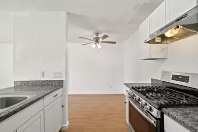 300 E Croslin Street #106, Austin, TX 78752 - Photo 10