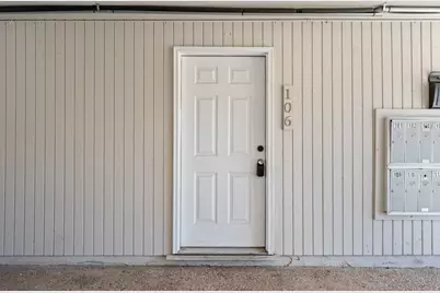 300 E Croslin Street #106, Austin, TX 78752 - Photo 4