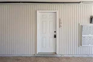 300 E Croslin St, Austin, TX 78752 - Photo 4