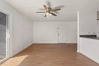 300 E Croslin Street #106, Austin, TX 78752 - Photo 12